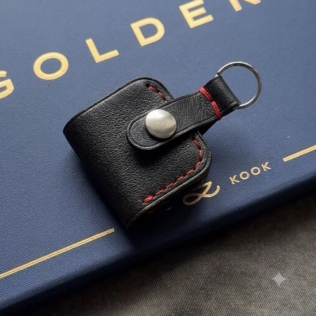 Mini keychain wallet